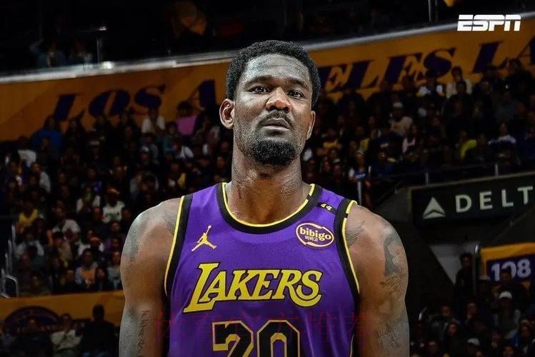 湖人两连败期间艾顿场均打26分钟 仅得6.5分5.5板 命中率仅40% 湖人两连败期间艾顿场均打26分钟 仅得6.5分5.5板 命中率仅40%