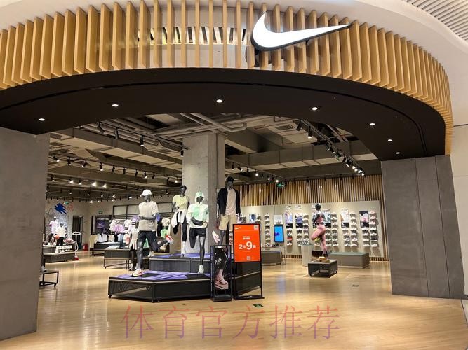 耐克联合太阳队在球馆内外举办BOOK2球鞋全球抢先发布活动